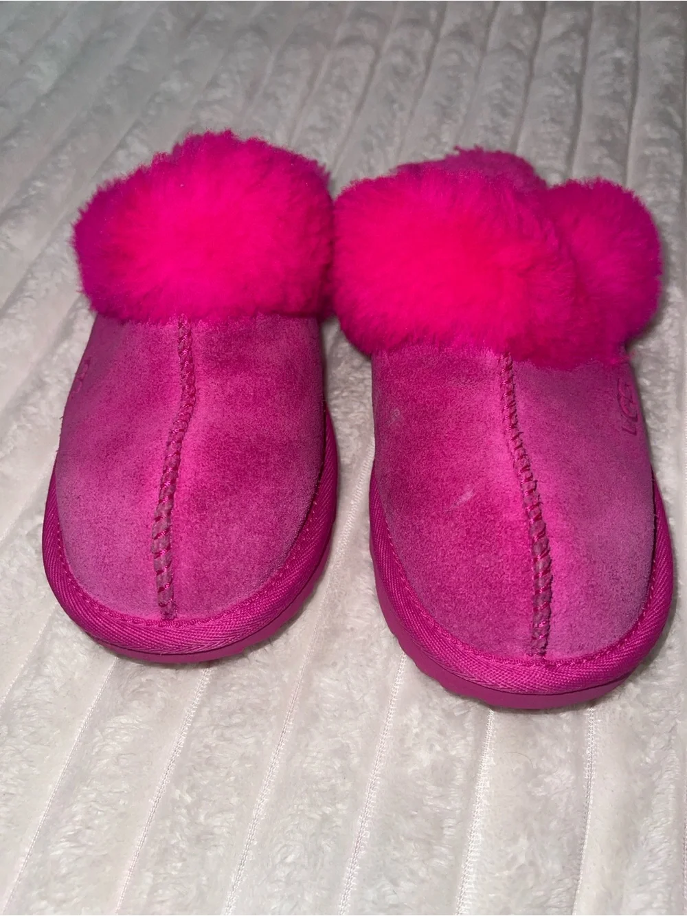 UGG Cozy II Slipper | Size 3 Girls